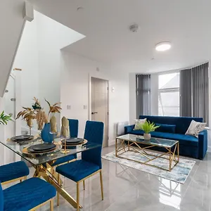 cardiff-luxe-living-apartments.cardiffhotelswales.com/